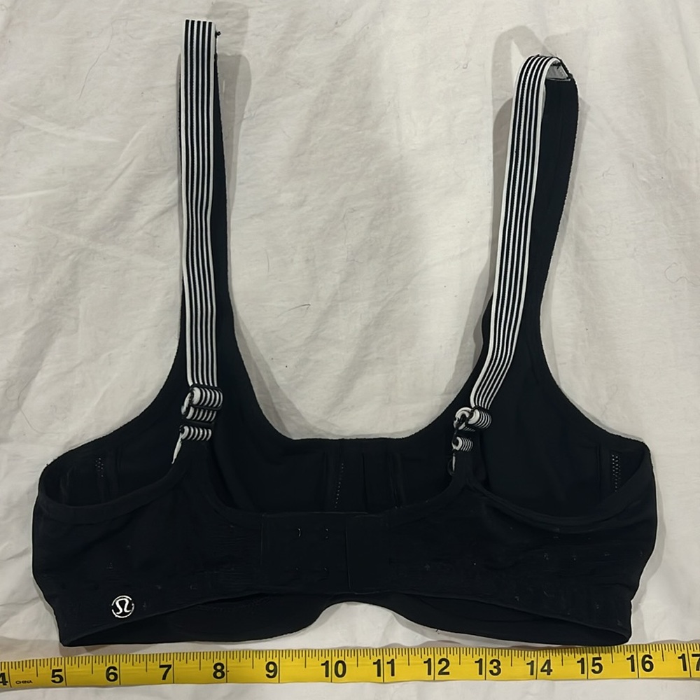 Lululemon underwire mesh bra size XS - Picture 4 of 6